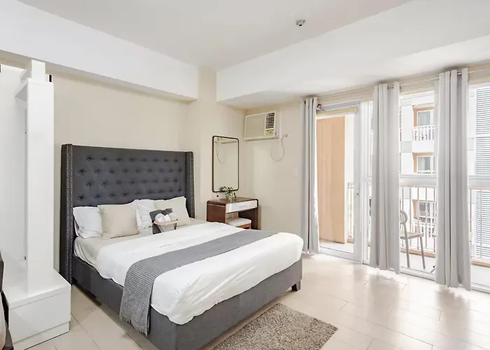 Classy Venice Grand Balcony Pet Friendly, Wifi & Pool Aparthotel 3*