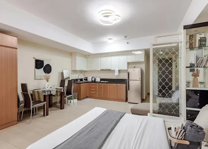 Classy Venice Grand Balcony Pet Friendly, Wifi & Pool Aparthotel